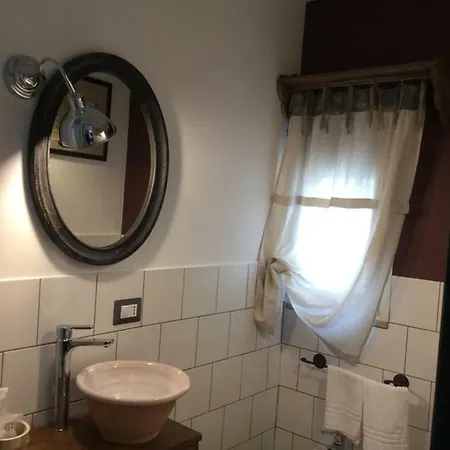 Casa 28 Bed and Breakfast *