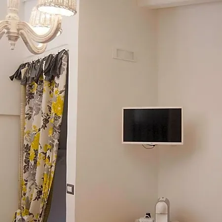 Casa 28 Bed & Breakfast 4*