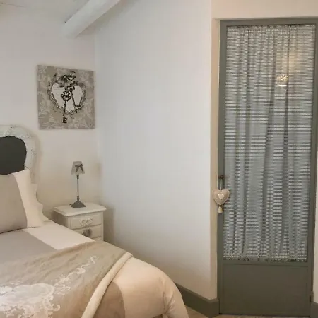 Casa 28 住宿加早餐酒店 卡诺萨-迪普利亚