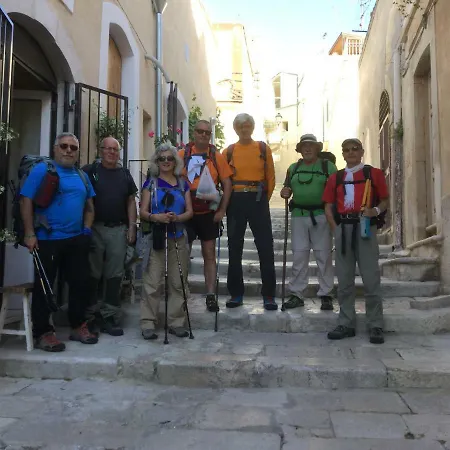 住宿加早餐酒店 Casa 28 卡诺萨-迪普利亚