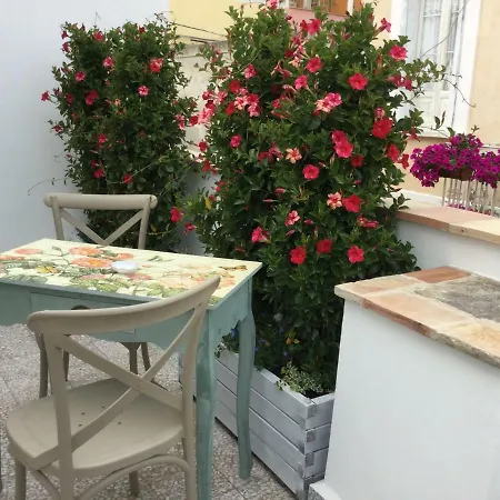 Casa 28 住宿加早餐酒店 卡诺萨-迪普利亚