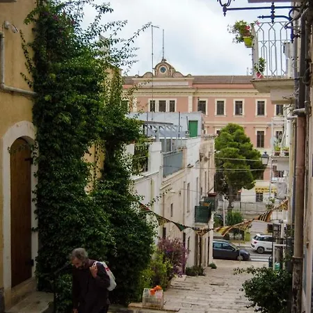 Casa 28 卡诺萨-迪普利亚